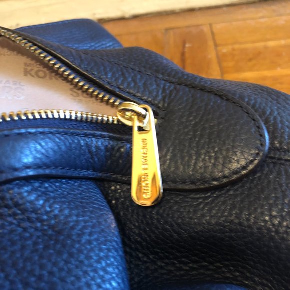 Michael Kors Navy Blue Pebbled Leather Shoulder Bag - Picture 6 of 9
